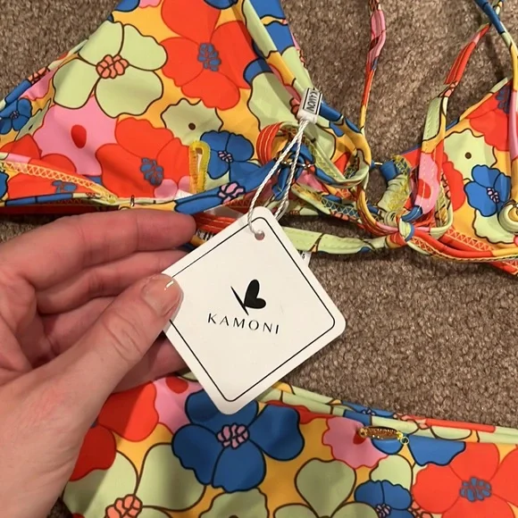 Medium floral bikini set unworn - Picture 7 of 7